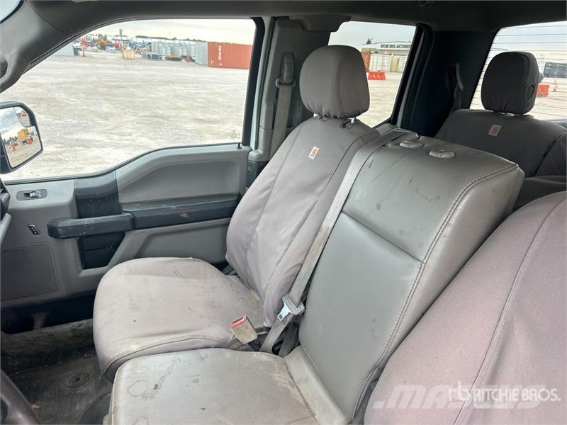 Ford F-150 XL 4x4 Extended Cab Pickup Andere Transporter