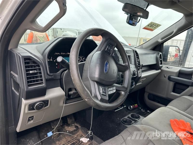 Ford F-150 XL 4x4 Extended Cab Pickup Ostalo