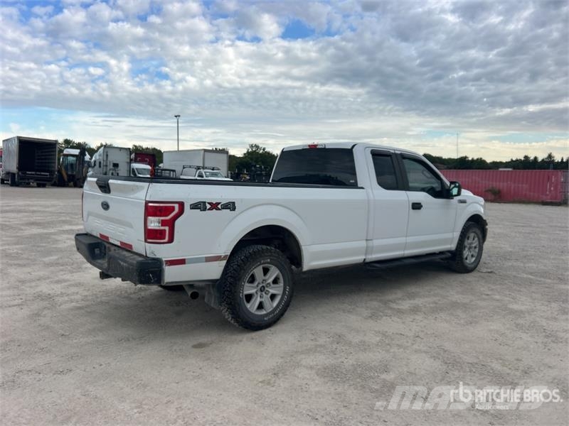 Ford F-150 XL 4x4 Extended Cab Pickup Andere Transporter