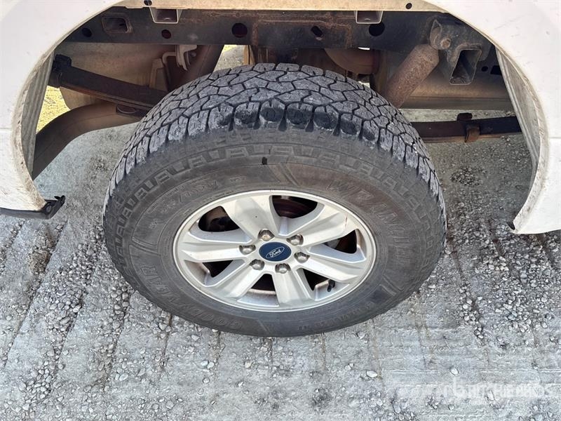 Ford F-150 XL 4x4 Extended Cab Pickup Drugi