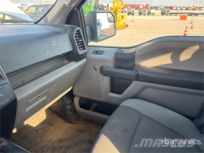 Ford F-150 XL 4x4 Extended Cab Pickup Andere Transporter