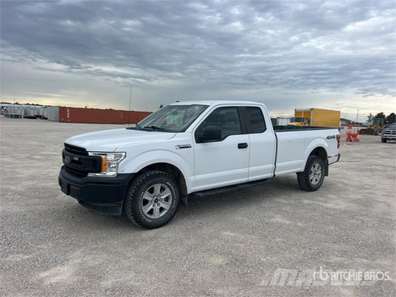 Ford F-150 XL 4x4 Extended Cab Pickup Andere Transporter