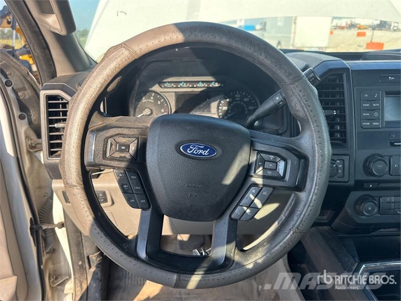 Ford F-150 XL 4x4 Extended Cab Pickup Andere Transporter