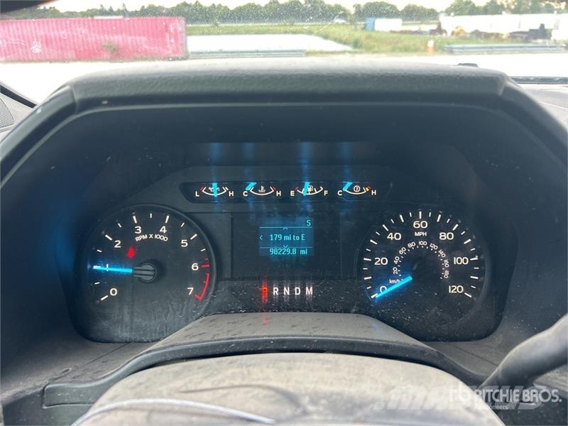 Ford F-150 XL 4x4 Extended Cab Pickup Andere Transporter