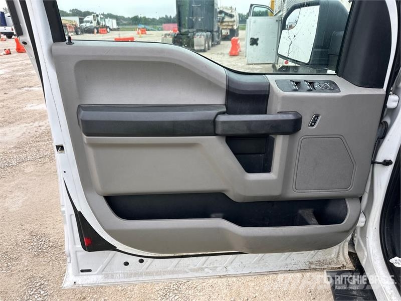 Ford F-150 XL 4x4 Extended Cab Pickup Ostalo