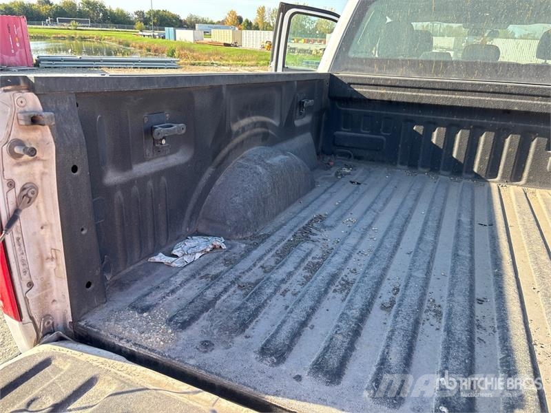Ford F-150 XL 4x4 Extended Cab Pickup その他