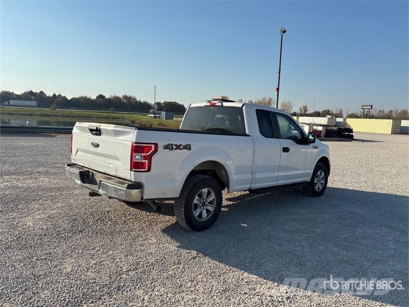 Ford F-150 XL 4x4 Extended Cab Pickup Drugi