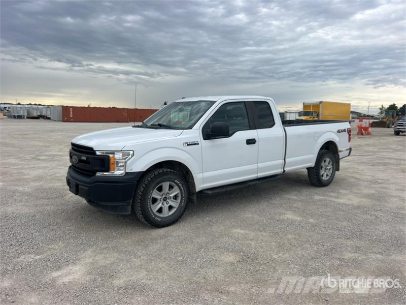 Ford F-150 XL 4x4 Extended Cab Pickup Andere Transporter