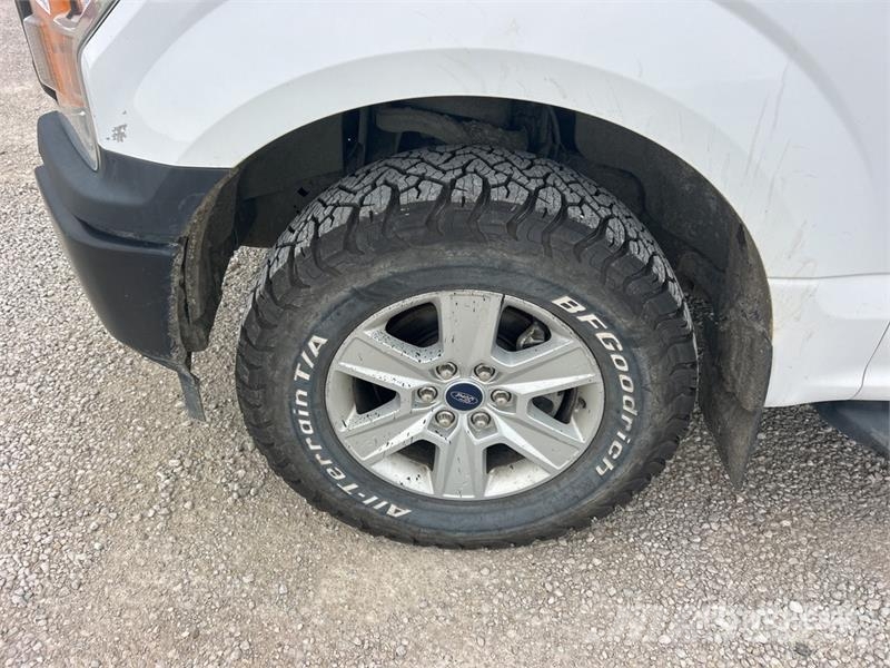 Ford F-150 XL 4x4 Extended Cab Pickup Andere Transporter