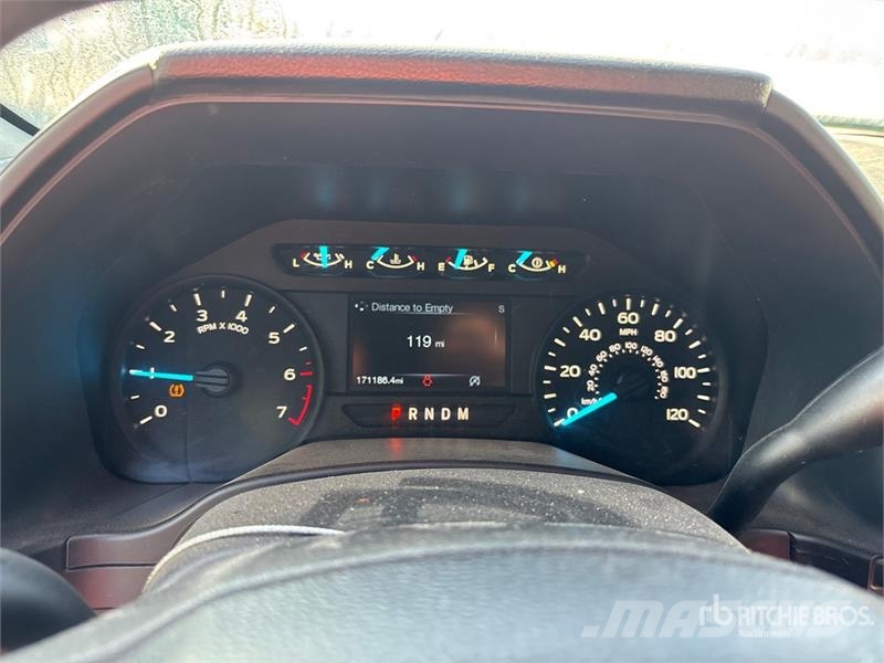 Ford F-150 XL 4x4 Extended Cab Pickup Drugi