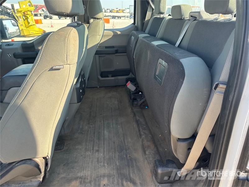 Ford F-150 XL 4x4 Extended Cab Pickup Andere Transporter