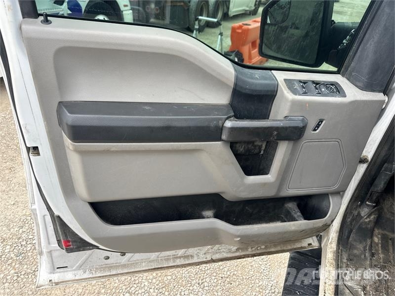 Ford F-150 XL 4x4 Extended Cab Pickup Прочие фургоны