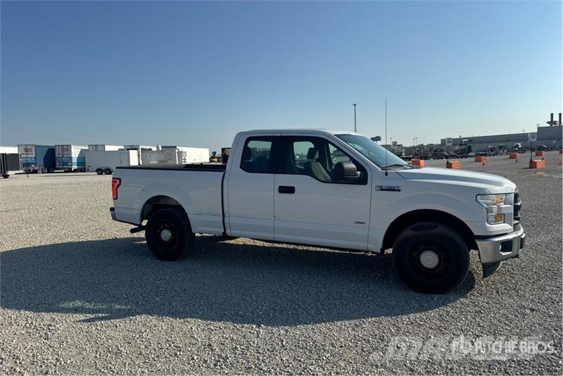Ford F-150 XL 4x4 Extended Cab Pickup Andere Transporter
