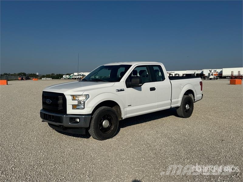 Ford F-150 XL 4x4 Extended Cab Pickup Andere Transporter