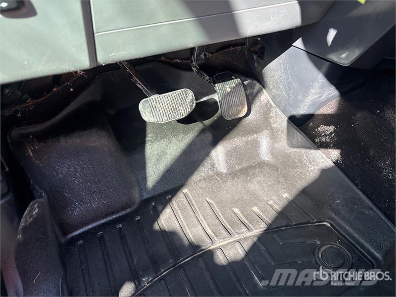Ford F-150 XLT 4x4 Crew Cab Pickup Other