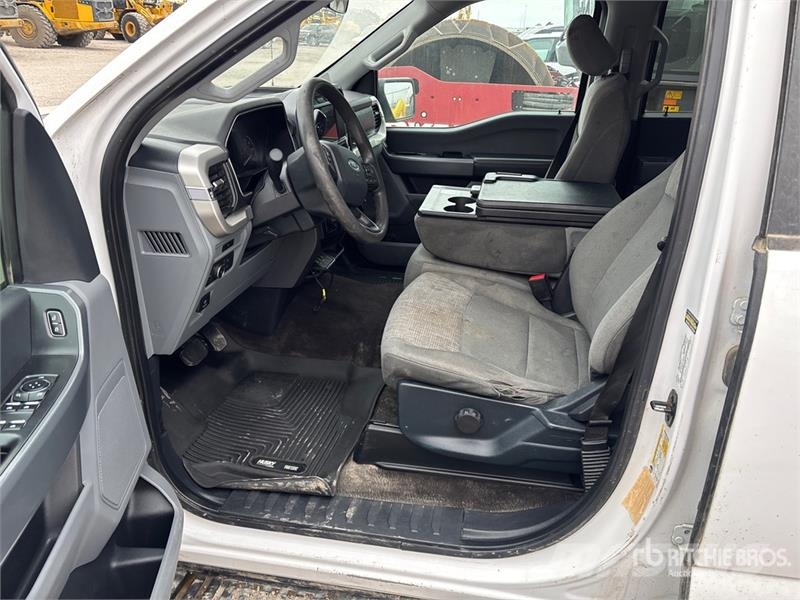 Ford F-150 XLT 4x4 Crew Cab Pickup Andere Transporter