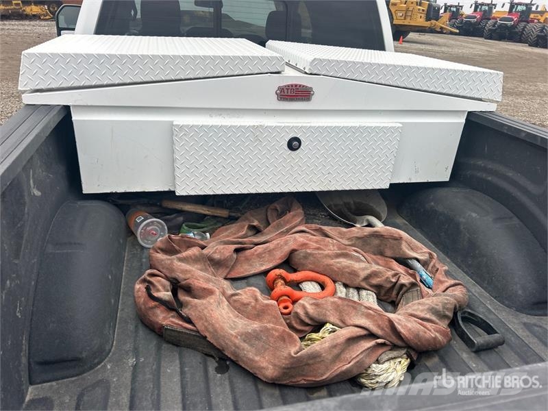 Ford F-150 XLT 4x4 Crew Cab Pickup その他