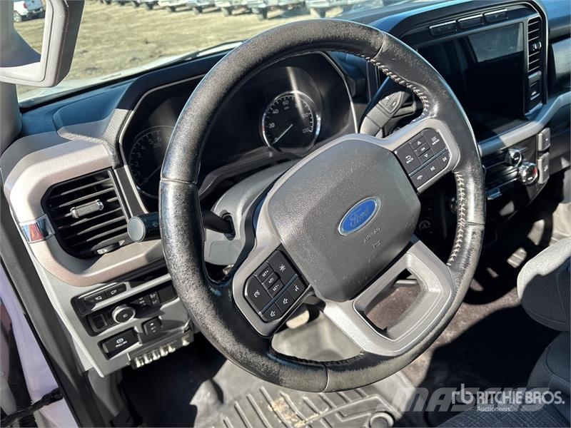Ford F-150 XLT 4x4 Crew Cab Pickup Drugi