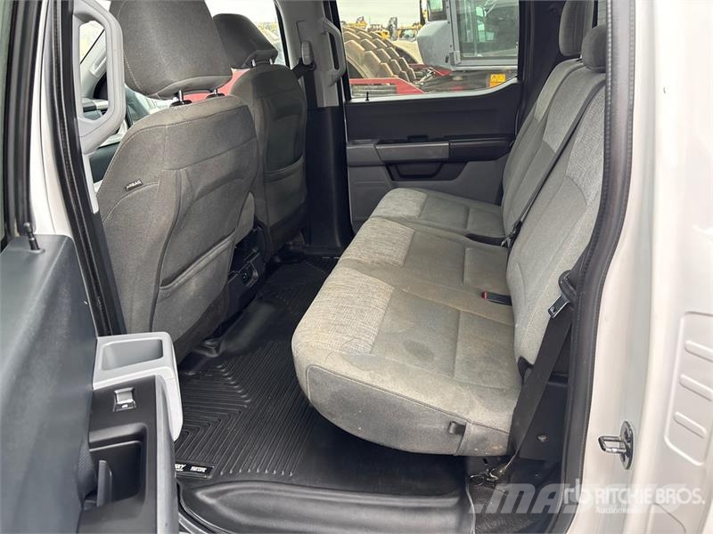 Ford F-150 XLT 4x4 Crew Cab Pickup Andere Transporter