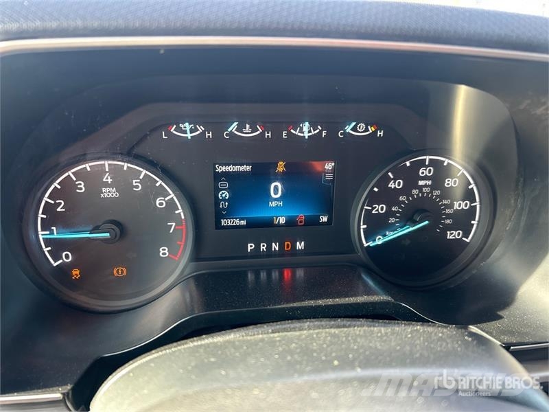 Ford F-150 XLT 4x4 Crew Cab Pickup Outros