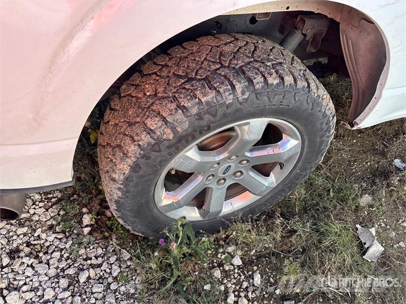 Ford F-150 XLT 4x4 Crew Cab Pickup Drugi
