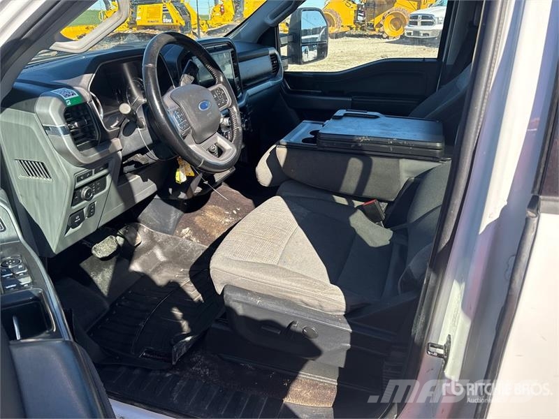 Ford F-150 XLT 4x4 Crew Cab Pickup Other
