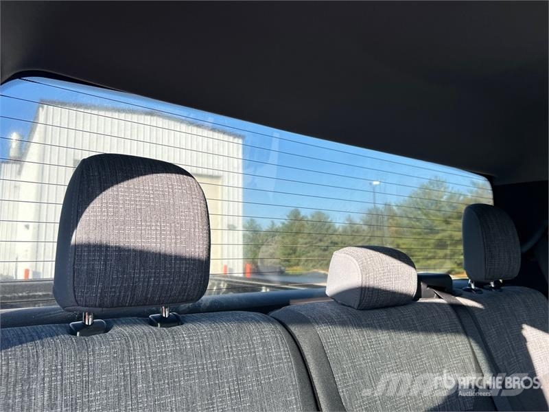 Ford F-150 XLT 4x4 Crew Cab Pickup Egyéb