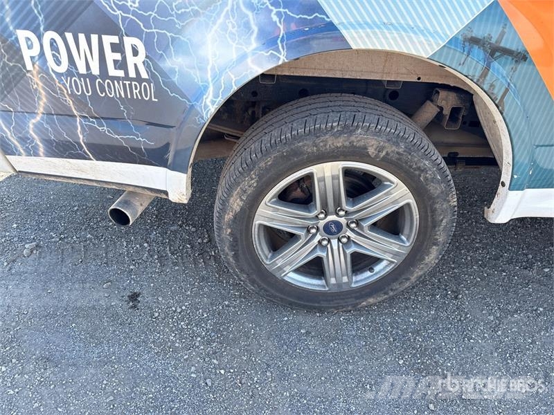 Ford F-150 XLT 4x4 Crew Cab Pickup 其他