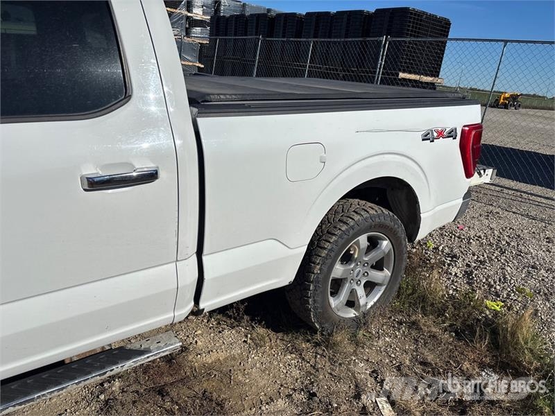 Ford F-150 XLT 4x4 Crew Cab Pickup Drugi