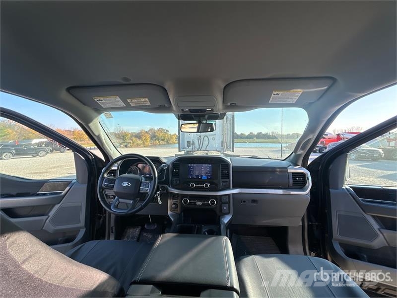 Ford F-150 XLT 4x4 Crew Cab Pickup Egyéb
