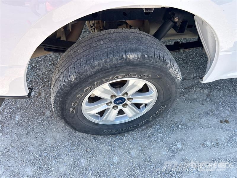 Ford F-150 XLT 4x4 Extended Cab Pickup Інше