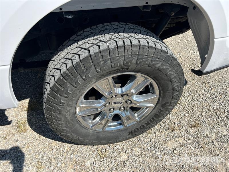 Ford F-150 XLT 4x4 Extended Cab Pickup Інше