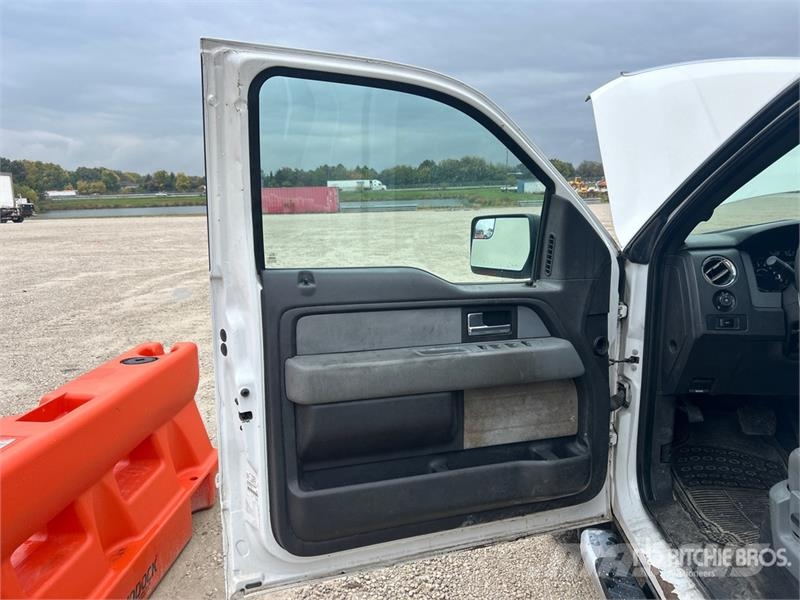 Ford F-150 XLT 4x4 Extended Cab Pickup その他