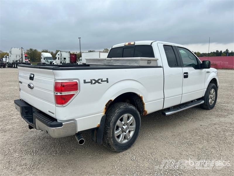 Ford F-150 XLT 4x4 Extended Cab Pickup その他