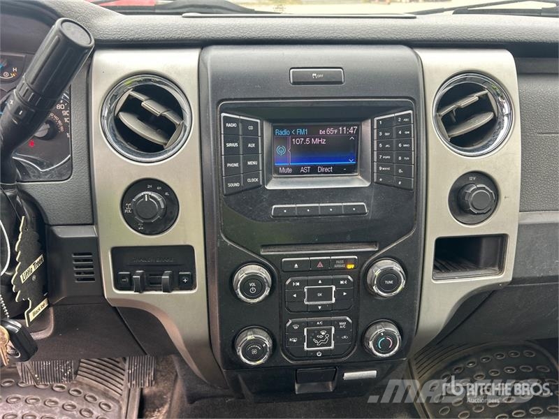 Ford F-150 XLT 4x4 Extended Cab Pickup その他