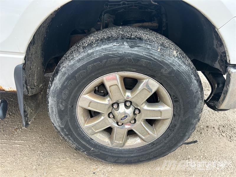 Ford F-150 XLT 4x4 Extended Cab Pickup その他