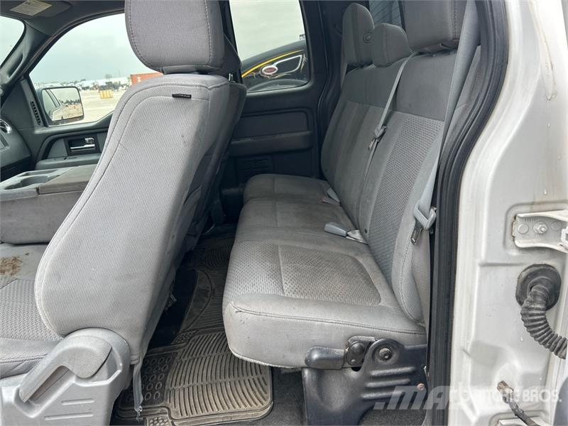 Ford F-150 XLT 4x4 Extended Cab Pickup その他