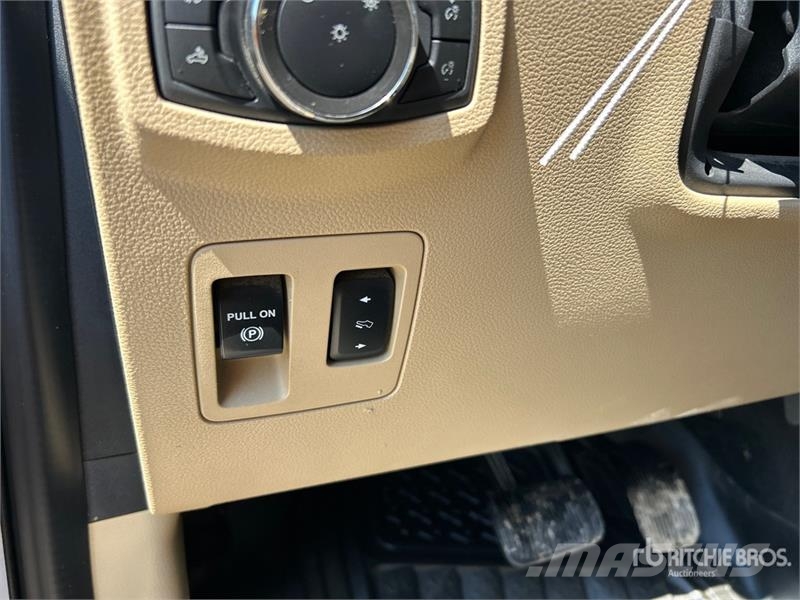 Ford F-150 XLT 4x4 Extended Cab Pickup Інше