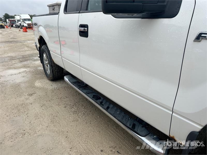 Ford F-150 XLT 4x4 Extended Cab Pickup その他