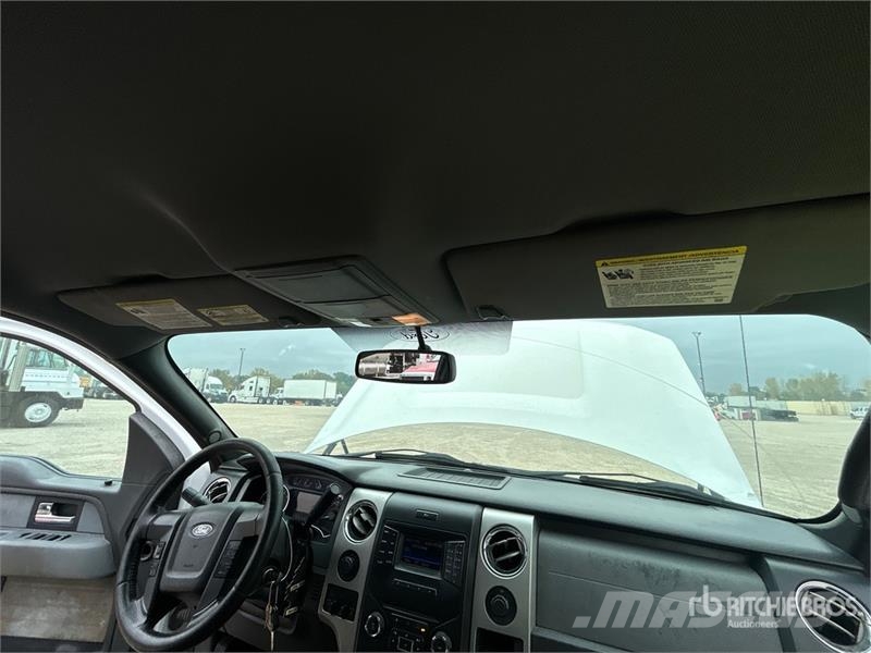 Ford F-150 XLT 4x4 Extended Cab Pickup その他