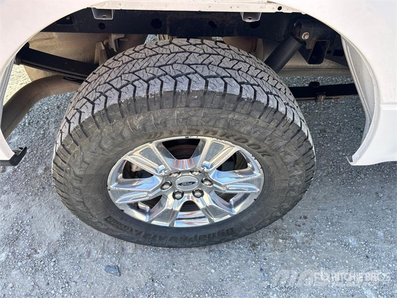 Ford F-150 XLT 4x4 Extended Cab Pickup Інше
