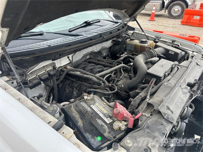 Ford F-150 XLT 4x4 Extended Cab Pickup その他