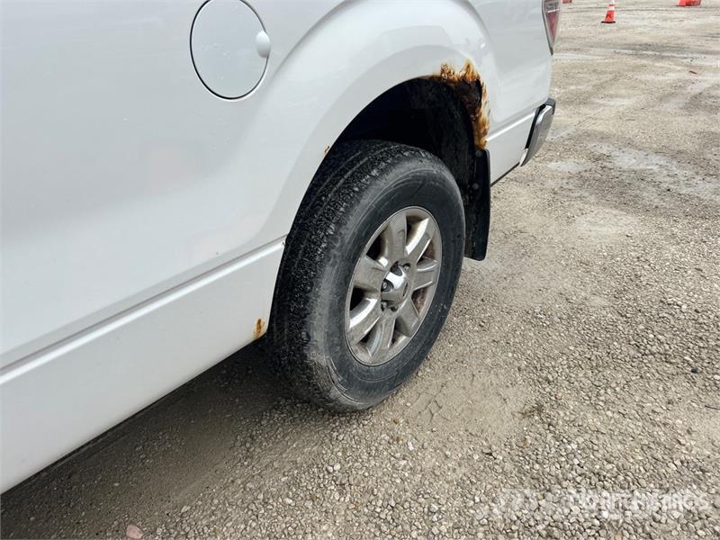 Ford F-150 XLT 4x4 Extended Cab Pickup その他