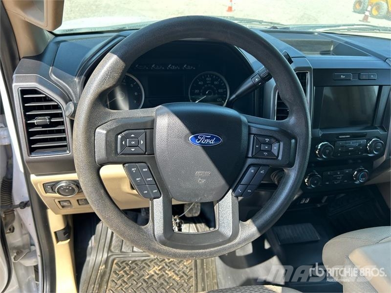 Ford F-150 XLT 4x4 Extended Cab Pickup Інше