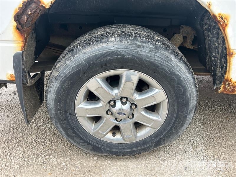 Ford F-150 XLT 4x4 Extended Cab Pickup その他