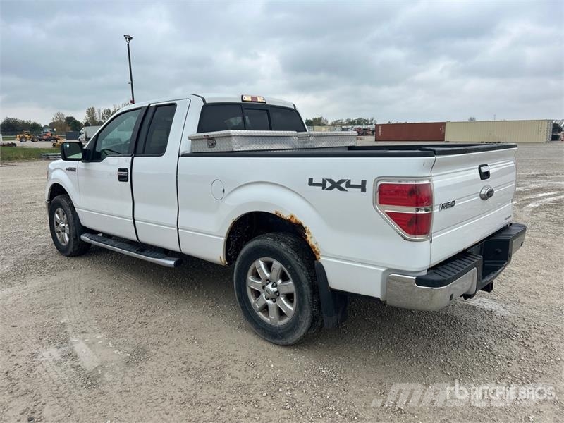 Ford F-150 XLT 4x4 Extended Cab Pickup その他