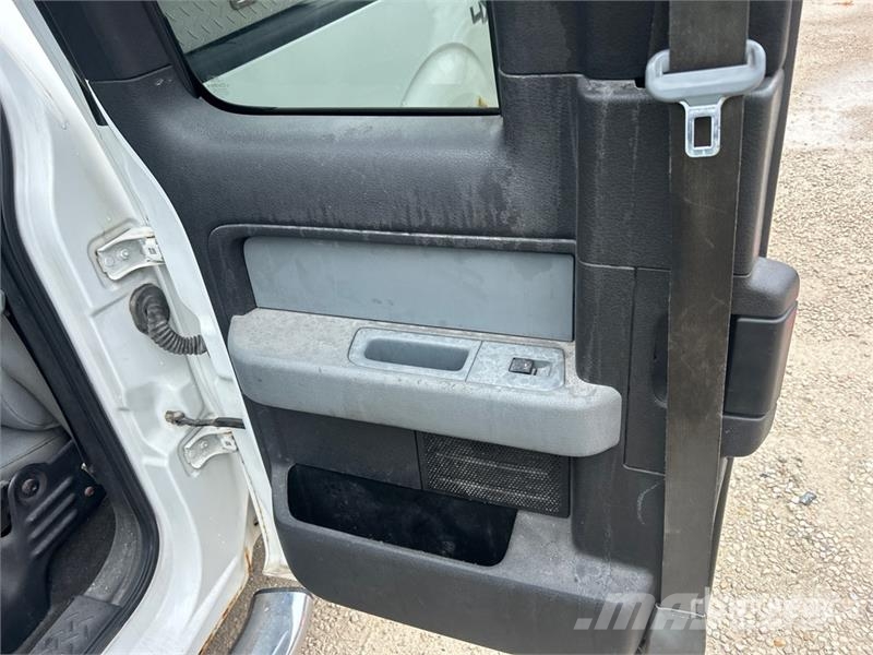 Ford F-150 XLT 4x4 Extended Cab Pickup その他