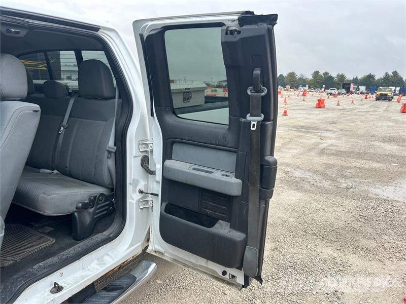 Ford F-150 XLT 4x4 Extended Cab Pickup その他