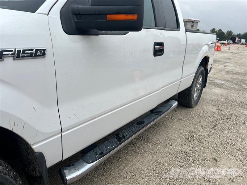 Ford F-150 XLT 4x4 Extended Cab Pickup その他