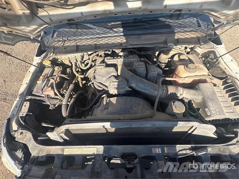 Ford F-250 Platformas/izkraušana no sāniem